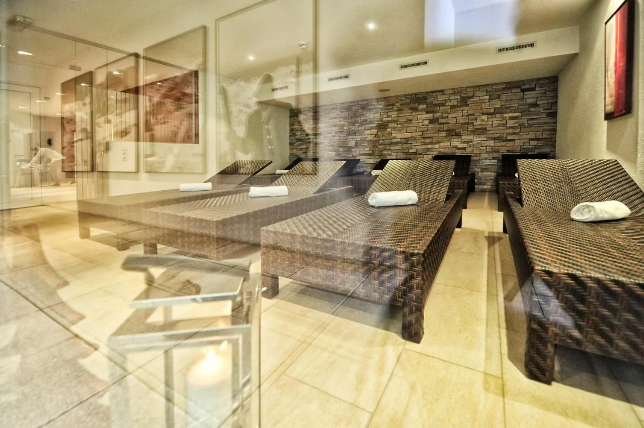 **** Hotel Alpenstern - Sommer Silvretta Card Premium Inklusive! Ischgl Austria