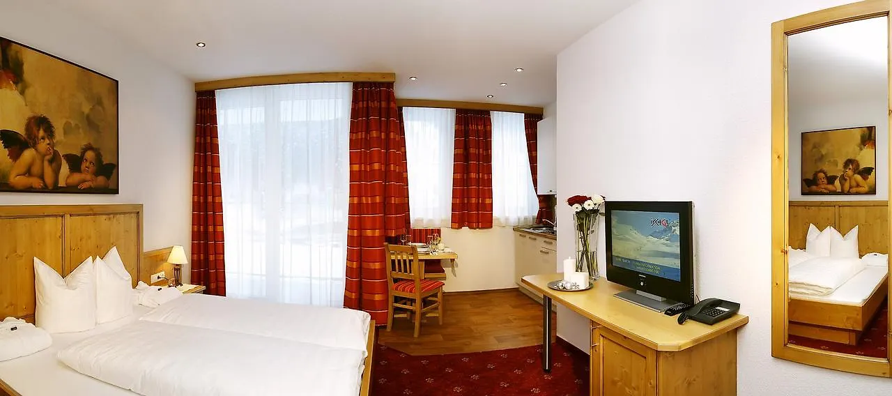**** Hotel Alpenstern - Sommer Silvretta Card Premium Inklusive! Ischgl Austria